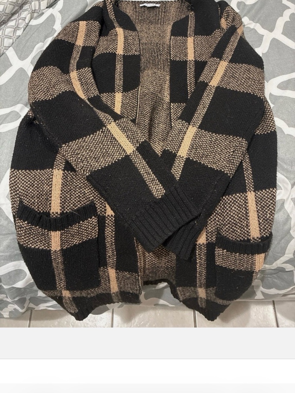 Cozy Plaid Open-Front Cardigan Sweater - Black & Tan